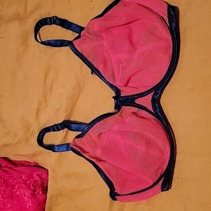 Red Bra 38E / 38DD